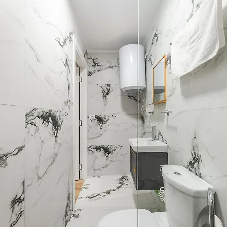Lucas Stylish Apartment Tirana
