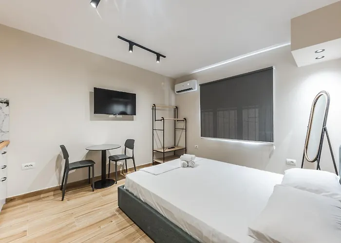 Lucas Stylish * ティラナ